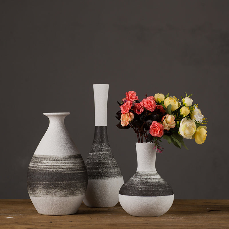 CERAMIC VASES